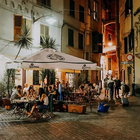 Carabaghe Style - Attico Centro Storico - Acquario - Rolli - Caruggi - Wifi - Smart Working Apartment Genoa
